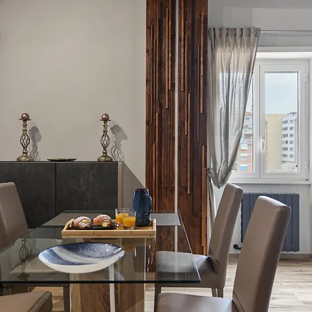 Spqr Luxury Appartments - Piramide Apartman *